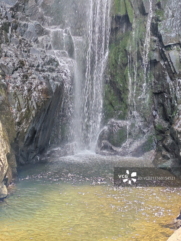 浙北大峡谷的瀑布图片素材