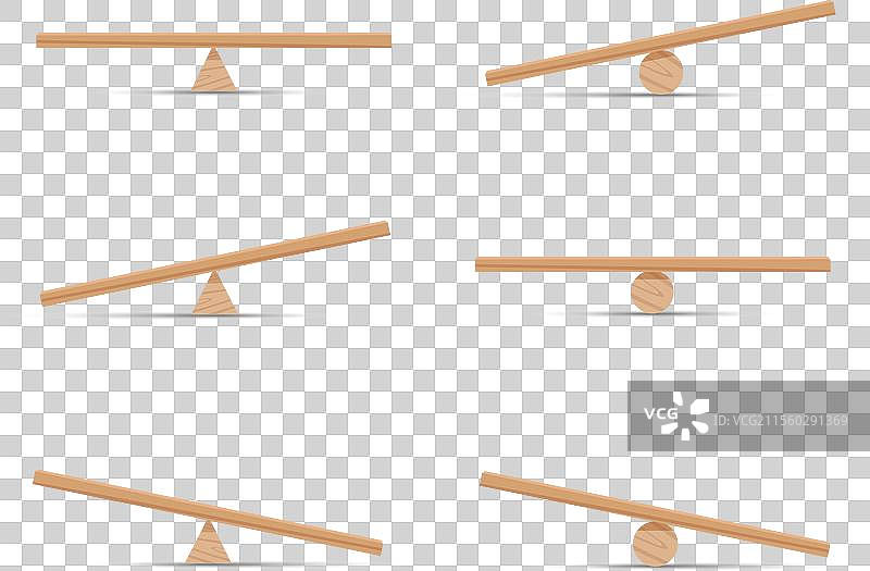 白色背景上平衡的木板图片素材