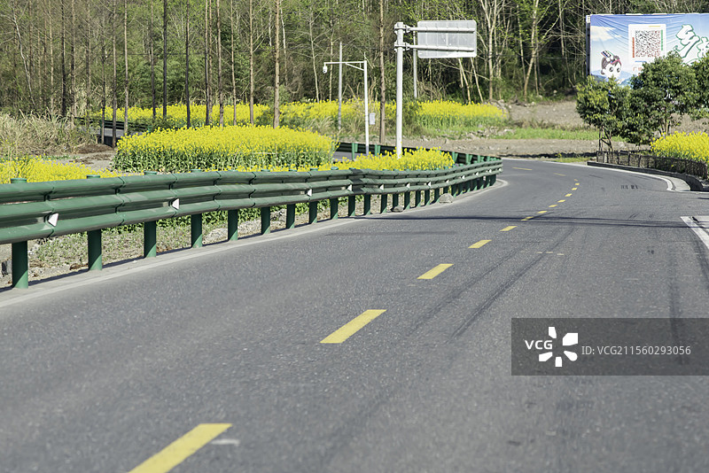 北川陈家坝老母顶黎山寺沿途及山顶寺庙风光图片素材