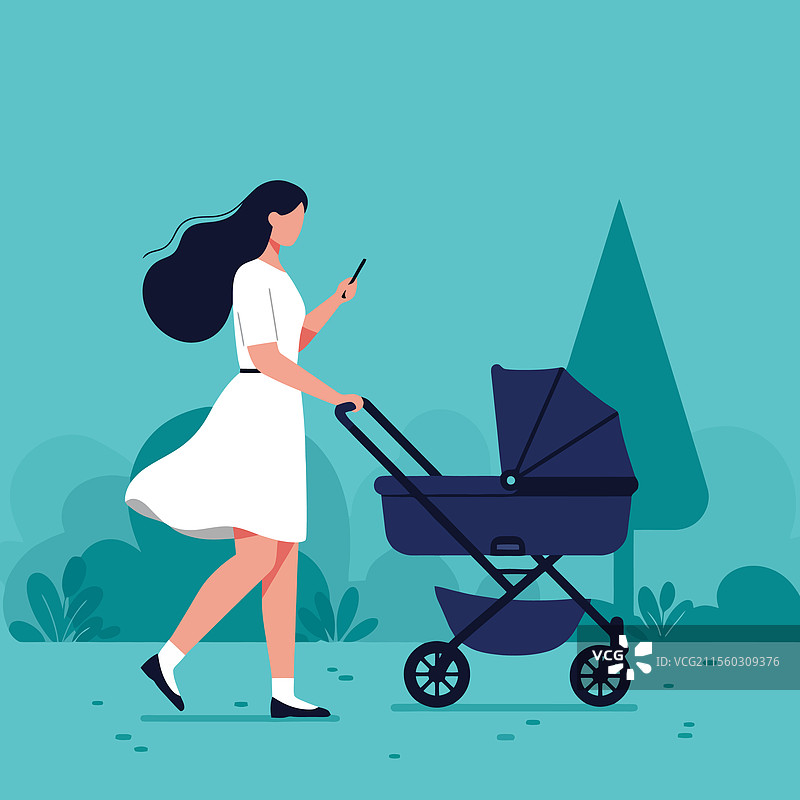 一位女性一边推着婴儿车一边使用手机图片素材