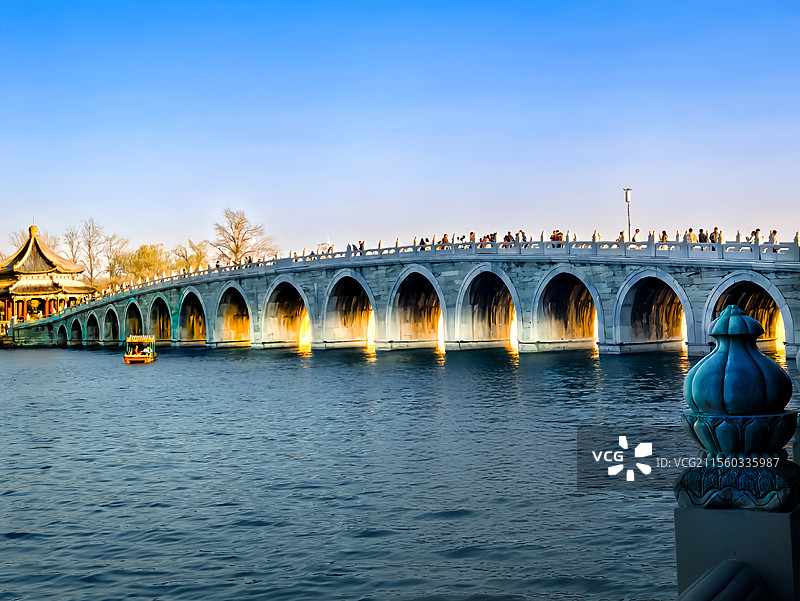 金光穿洞图片素材