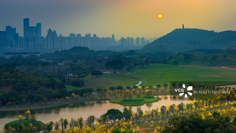 广西南宁青秀山春暖花开图片素材