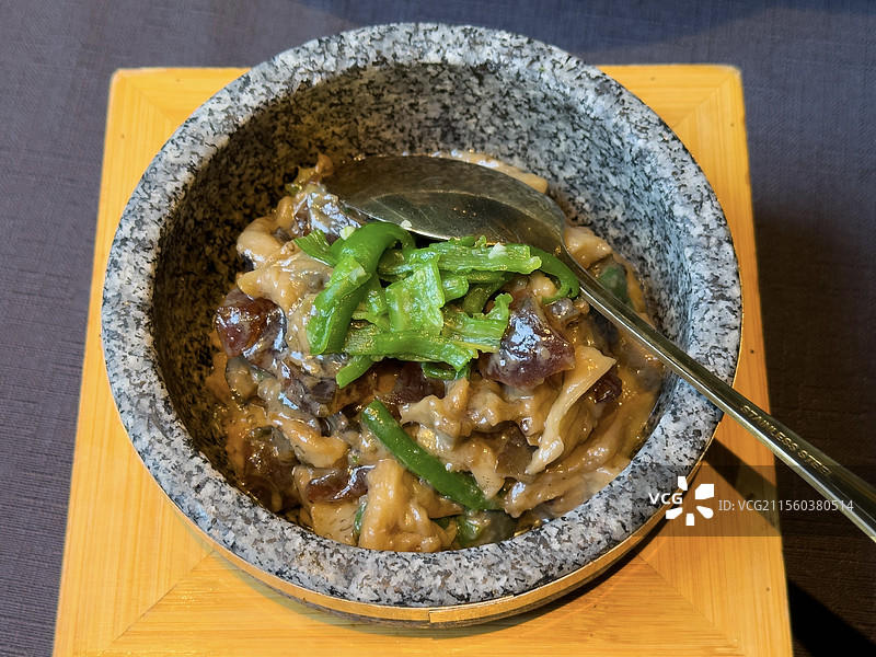 湘菜湖南菜凉菜茄子擂辣椒皮蛋图片素材