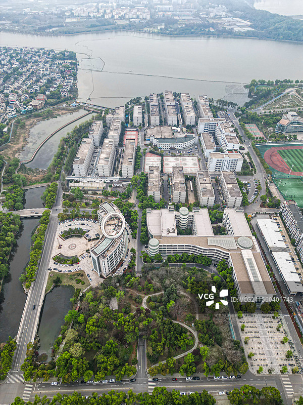 湖北武汉中南财经政法大学独特建筑航拍全景图片素材