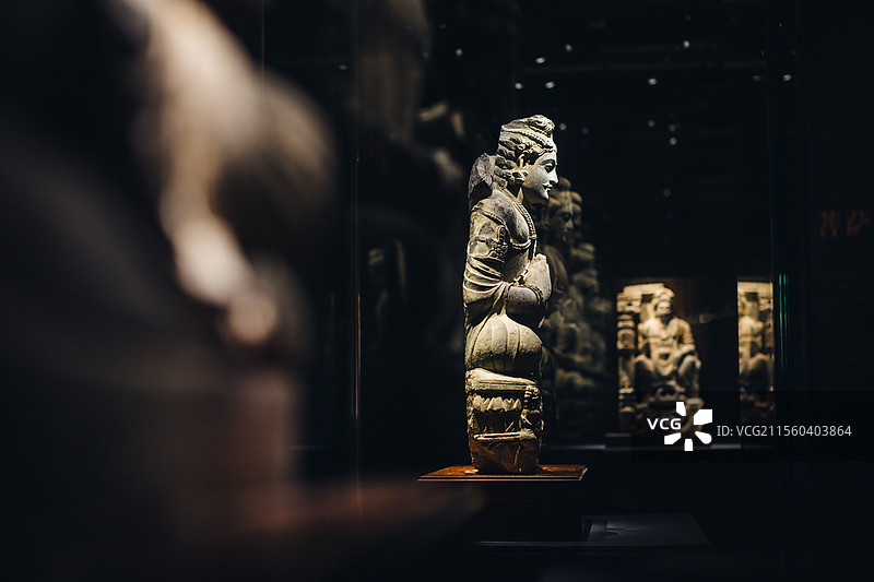 南京大报恩寺遗址博物馆的印度佛教石雕展览图片素材