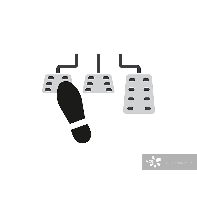 一只脚踩在三个汽车踏板上图片素材