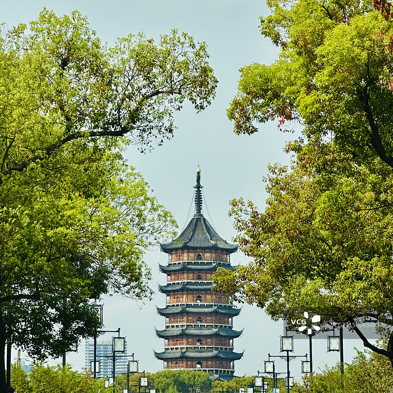 北寺塔的春天图片素材