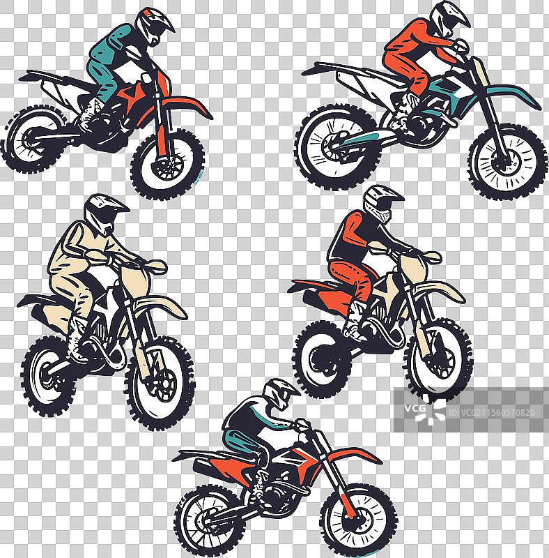 摩托车骑手在越野摩托车赛中竞速图片素材