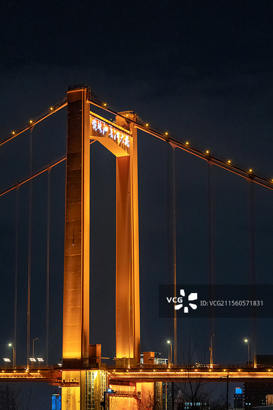 湖北武汉鹦鹉洲长江大桥的黄昏景色图片素材