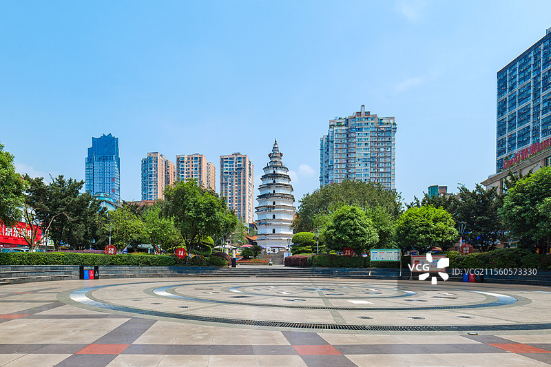 四川泸州白塔广场报恩塔图片素材