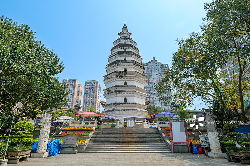 四川泸州白塔广场报恩塔图片素材