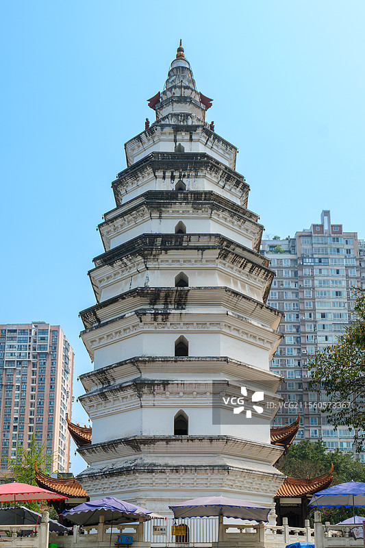 四川泸州白塔广场报恩塔图片素材
