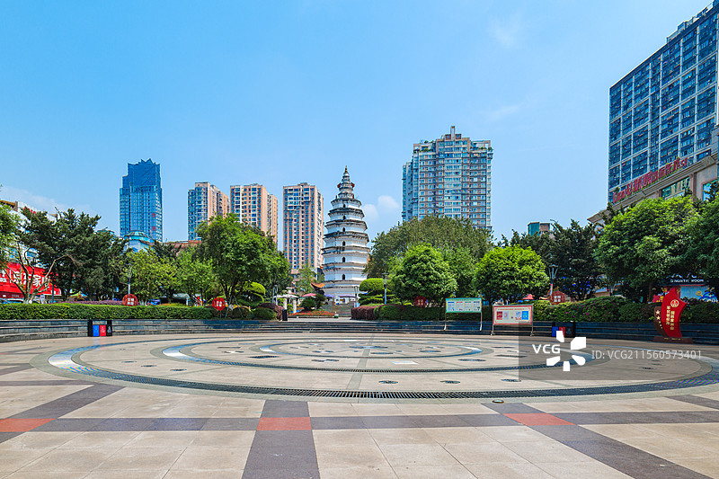 四川泸州白塔广场报恩塔图片素材