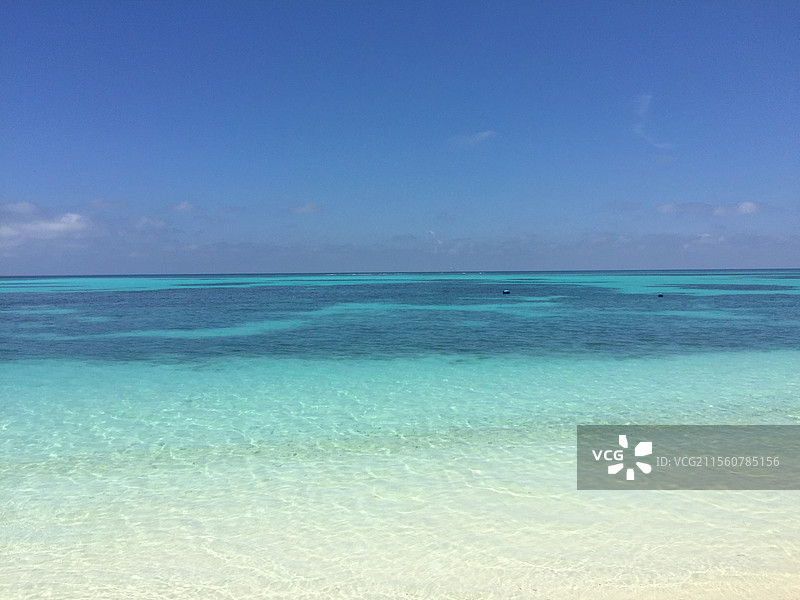 马来西亚环滩岛蓝天碧海自然风光图片素材
