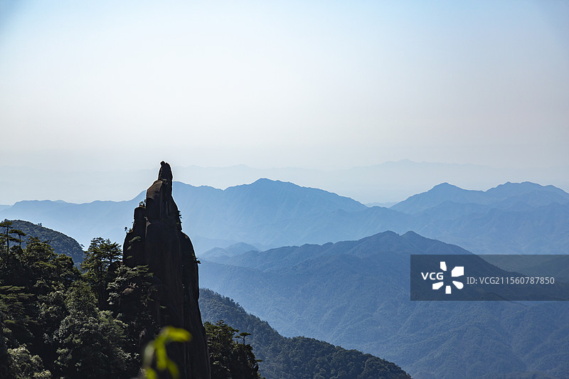 江西上饶三清山奇石老道拜月风景图片素材