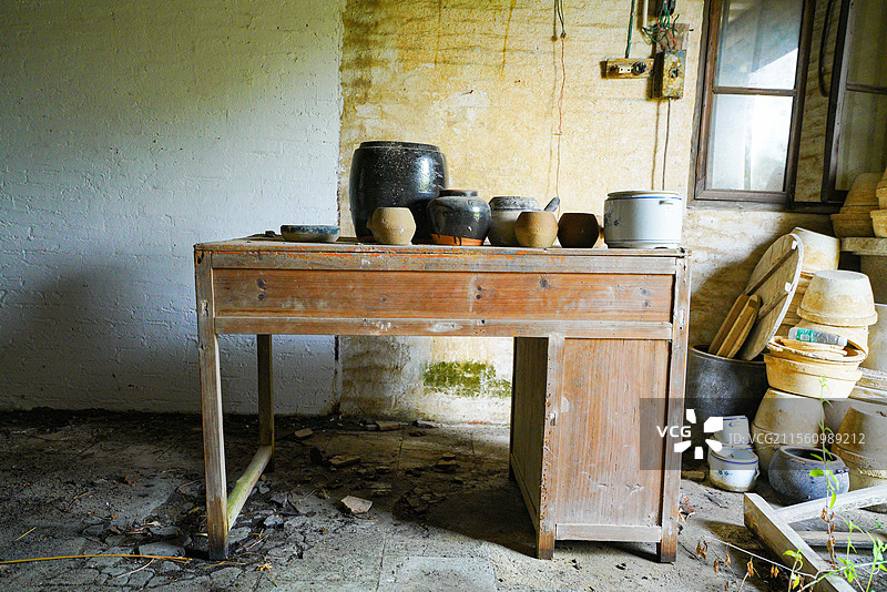 江门 一间废弃30多年的陶厂！图片素材