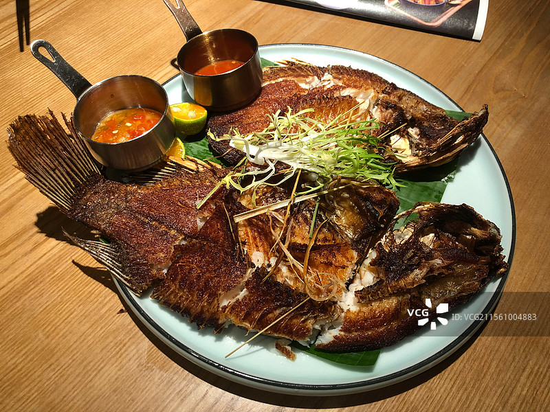 东南亚美食，泰国柠檬烤鱼图片素材