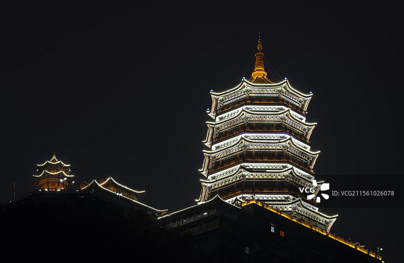 贵州贵阳著名景点-东山山体公园-东山寺古建筑夜景图片素材
