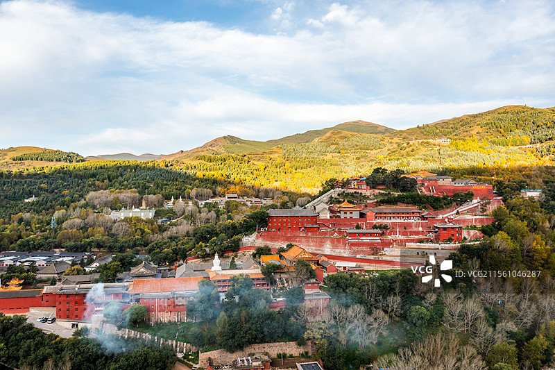 航拍山西五台山寺庙群图片素材