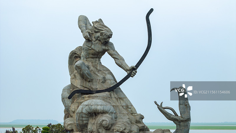 湖南 岳阳 后羿斩巴蛇雕像图片素材