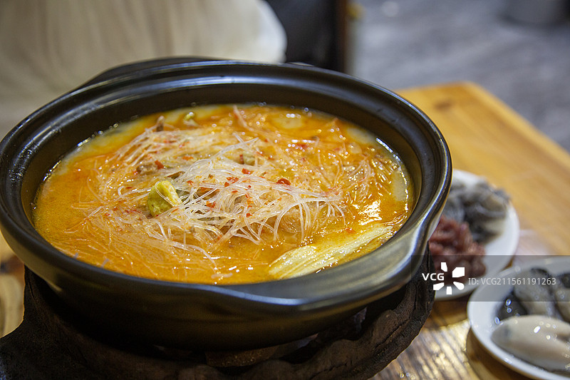 海口骑楼老街糟粕醋火锅图片素材