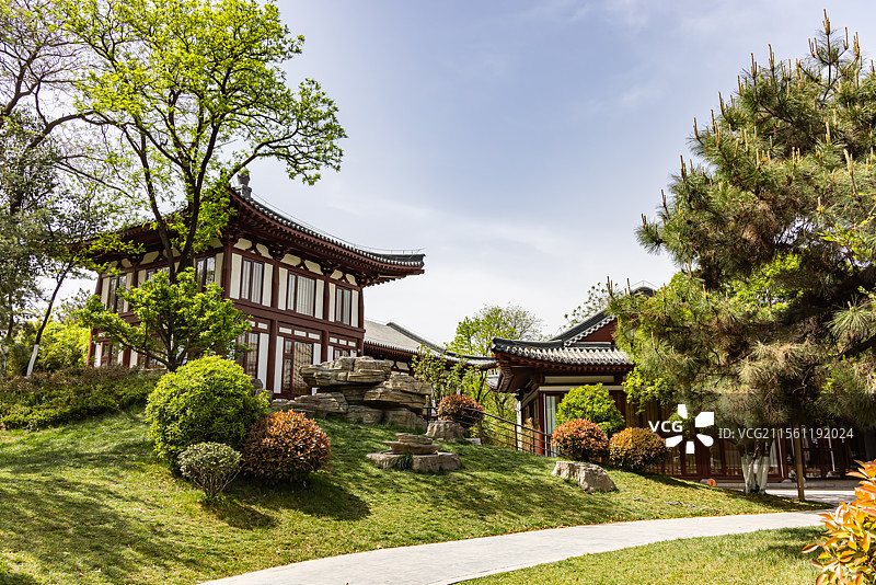 西安兴庆宫公园亭台楼阁图片素材