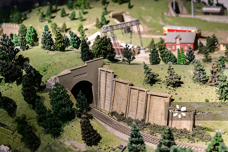 山东济南胶济铁路博物馆专题展区“走过百年”-铁路桥建筑模型图片素材
