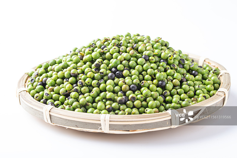 棚拍静物木姜子山苍子果实图片素材