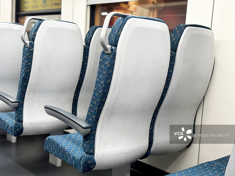 干净明亮的轻轨列车地铁座椅马来西亚吉隆坡交通运输工具背景图片素材