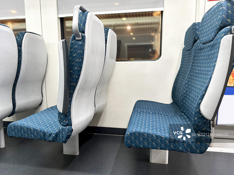 干净明亮的轻轨列车地铁座椅马来西亚吉隆坡交通运输工具背景图片素材
