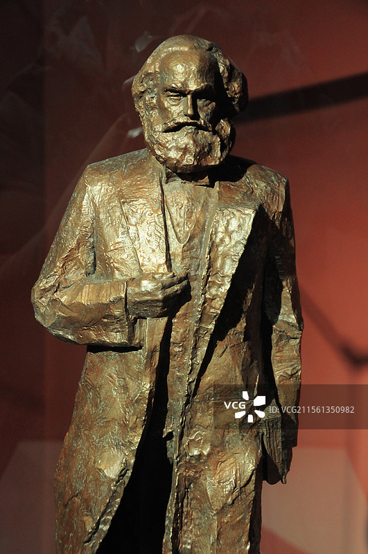 （中国美术馆）卡尔.马克思塑像图片素材