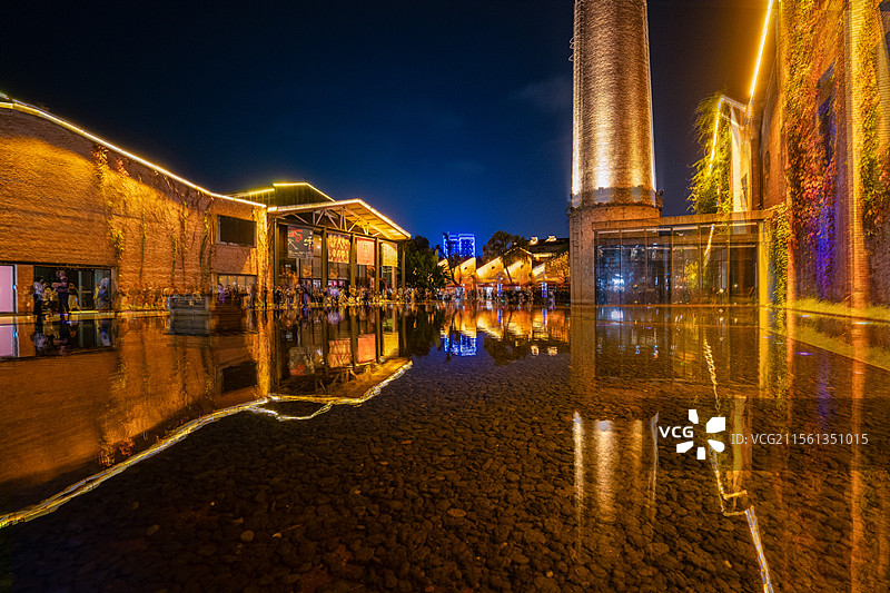 景德镇陶溪川陶瓷广场局部夜景图片素材