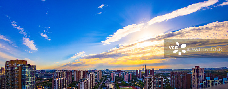 天空 城市 朝霞 太阳 清晨 北京 CBD图片素材