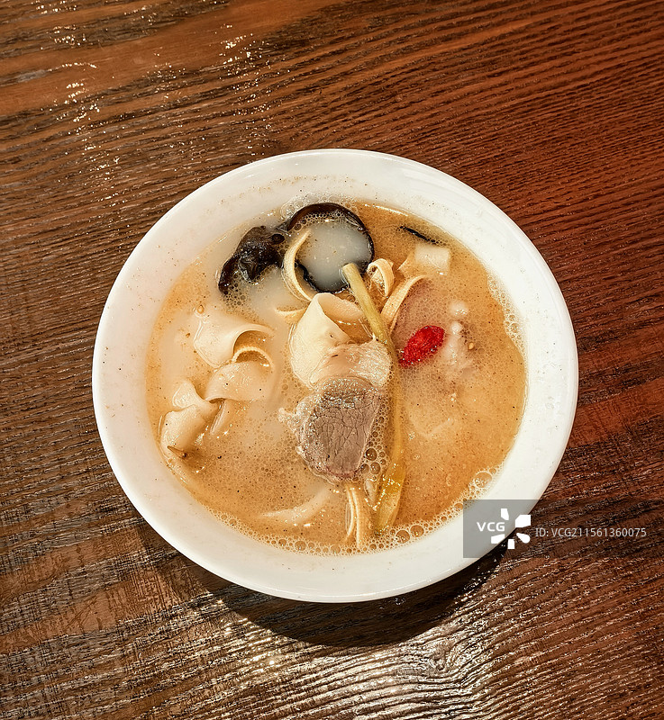 美食：洛阳特色名吃羊肉烩面图片素材