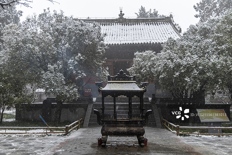 风雪中的河南洛阳白马寺：接引殿图片素材