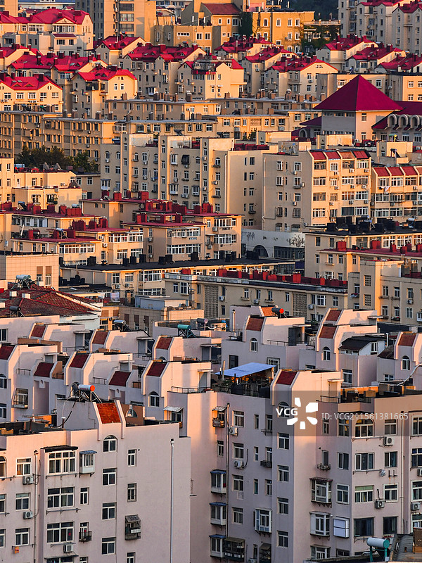 青岛依山而建的住房图片素材