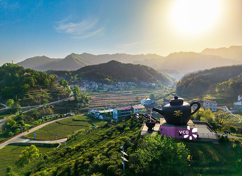 湖北英山：和美山村春色美图片素材