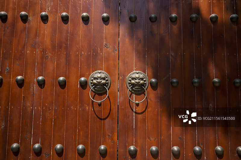 中国传统辅首衔环 中式门环图片素材