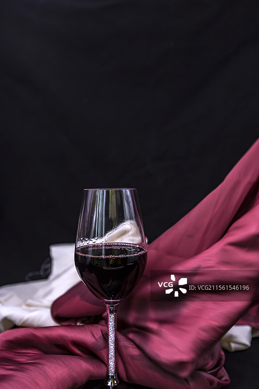 玻璃红酒静物图片素材