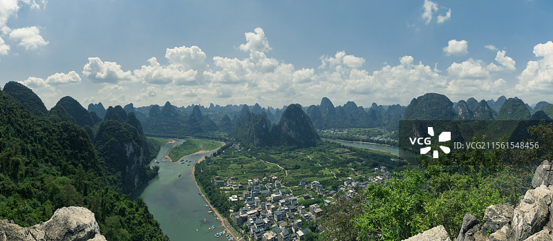 桂林阳朔兴平古镇风景，兴坪古镇风景，阳朔，兴坪古镇，喀斯特地貌，漓江，山图片素材