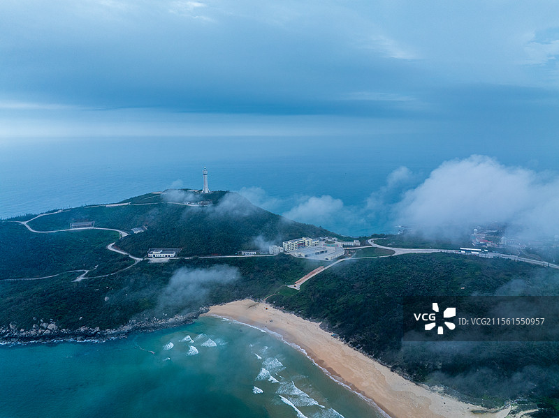 海南文昌铜鼓岭灯塔山海景观图片素材