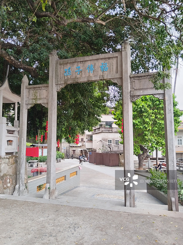 春天的深井古村图片素材