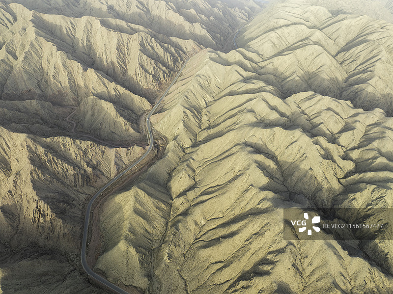 航拍中国66号公路 祁连山脉 黄河图片素材