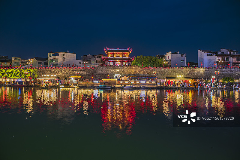福州龙岩长汀古城汀江蓝调夜景——惠吉门图片素材