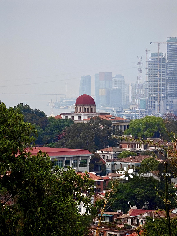 日光岩俯瞰鼓浪屿+鹭江两岸风光图片素材