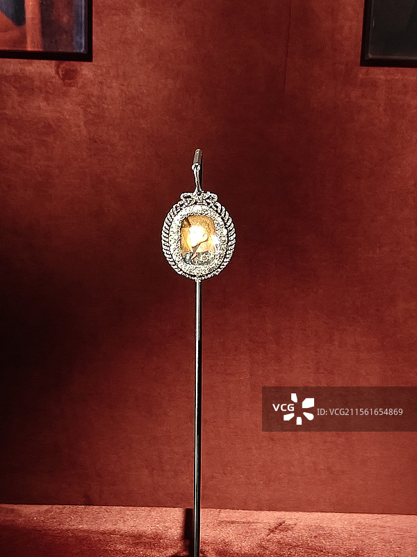 珠宝展宝石胸针图片素材