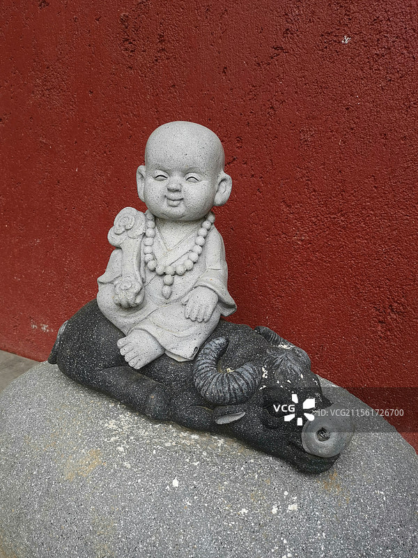 骑牛的小和尚图片素材