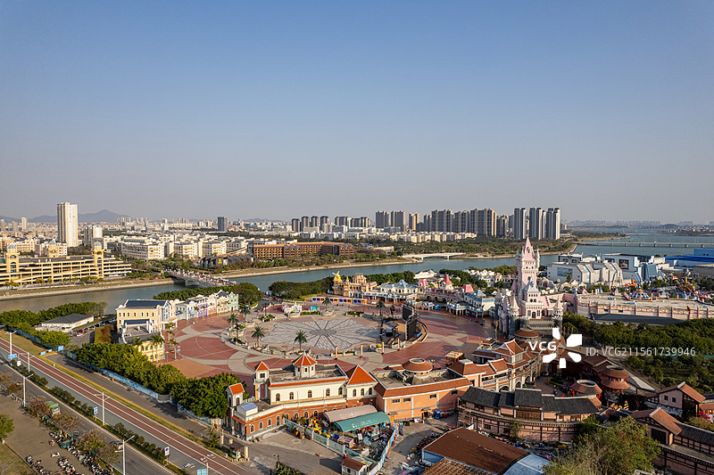 厦门方特游乐场的中央广场及周边建筑的鸟瞰图片素材