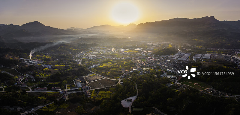 宁强县日出图片素材