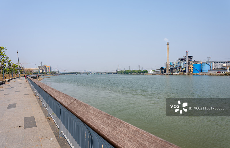 东莞 东江边的工业 世界工厂图片素材